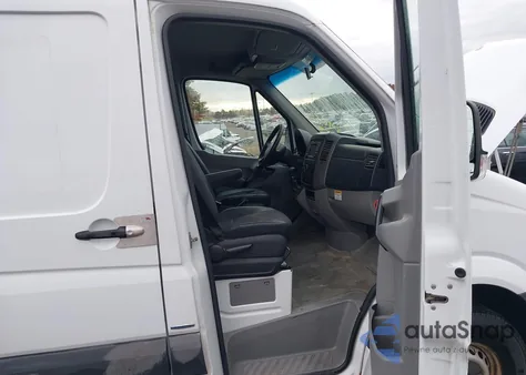 2014 Mercedes-Benz Sprinter 2500 Normal Roof z USA, uszkodzony, nr VIN WD3PE7DC3E5834538